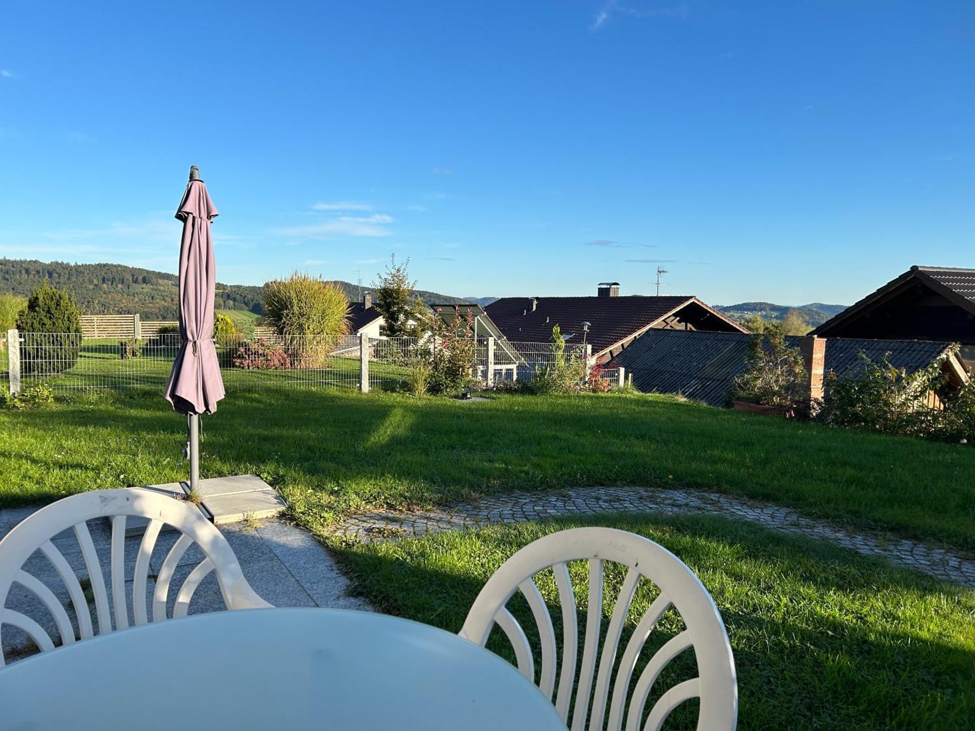 Ferienwohnungen Alpenblick Mit Garten -Panoramasauna- Kirchdorf im Wald Exterior photo